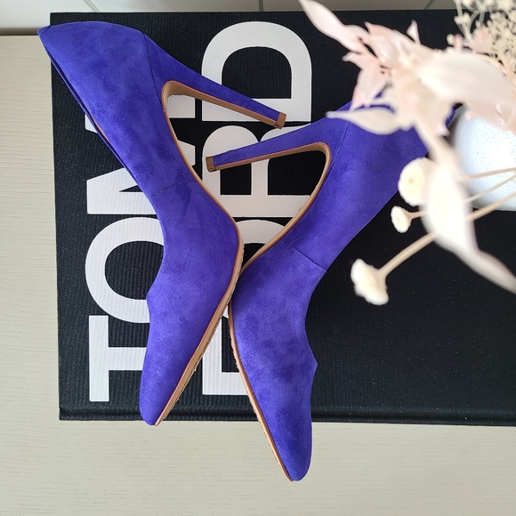Vince Camuto suede pumps - Picture 3 of 9